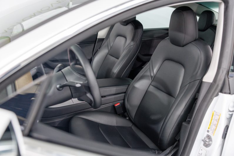 Tesla Model 3 Standard Range Plus RWD