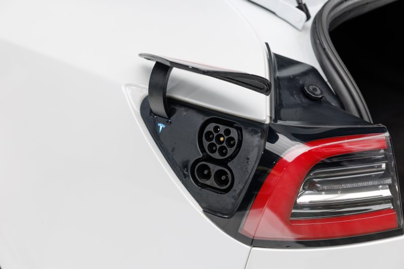 Tesla Model 3 Standard Range Plus RWD