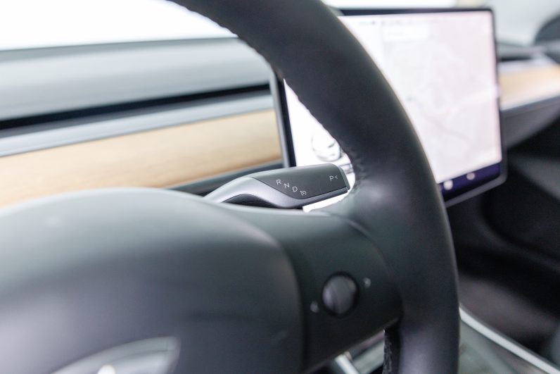 Tesla Model 3 Standard Range Plus RWD