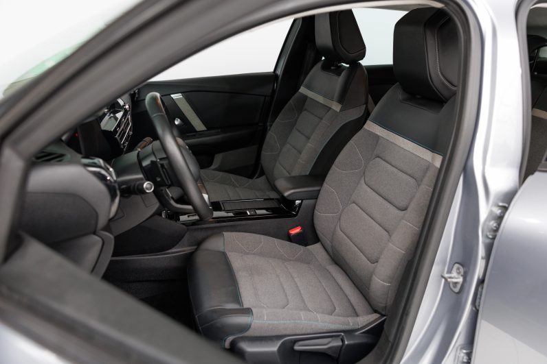 Citroën C4 1.2 PureTech Shine EAT8