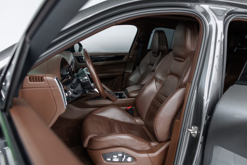 Porsche Cayenne E-Hybrid Coupé