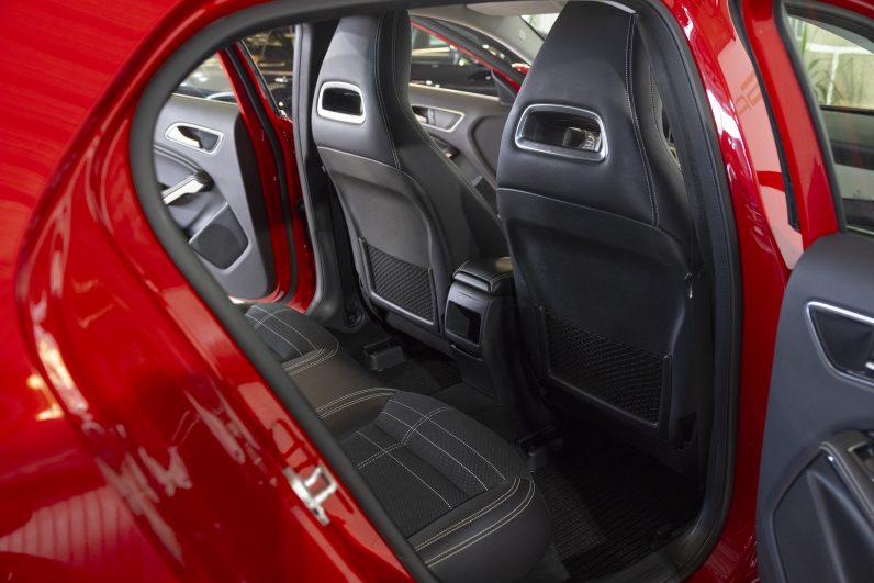 Mercedes Benz GLA 180 d Urban