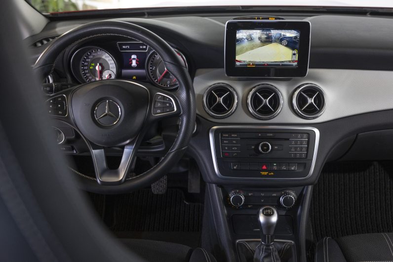 Mercedes Benz GLA 180 d Urban