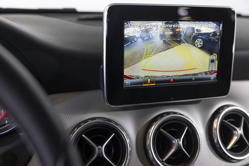 Mercedes Benz GLA 180 d Urban