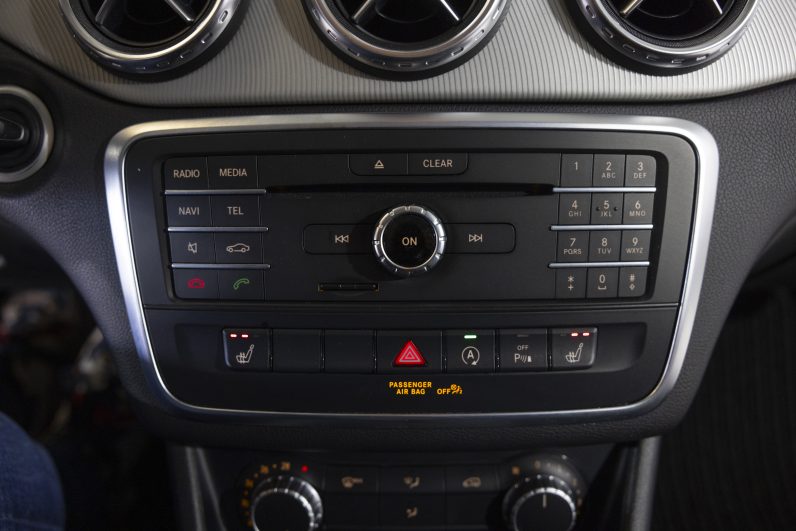 Mercedes Benz GLA 180 d Urban