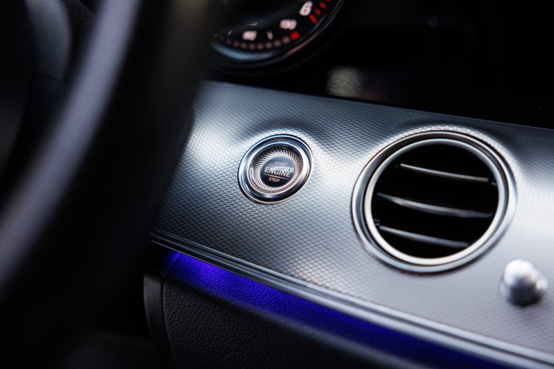 Mercedes Benz E 220 d AMG Line