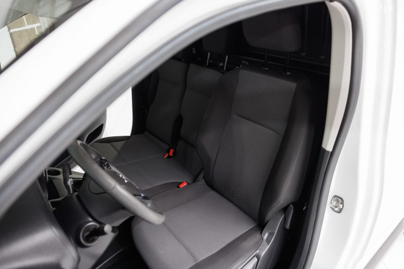 Opel Combo 1.5 CDTi L1H1 Essentia