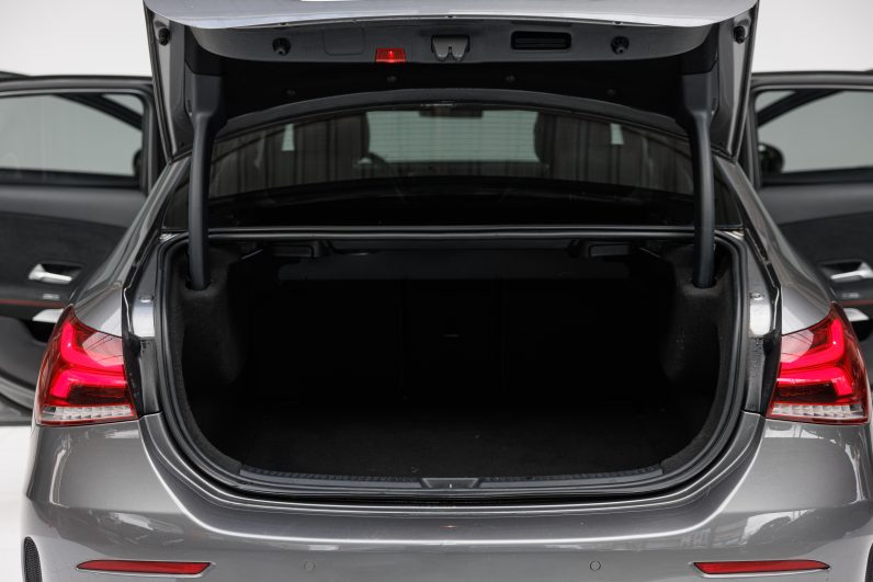 Mercedes Benz A 180 d AMG Line Aut. Limousine