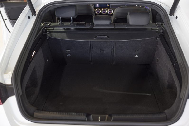 Mercedes Benz CLA 180 d Shooting Brake Style Plus