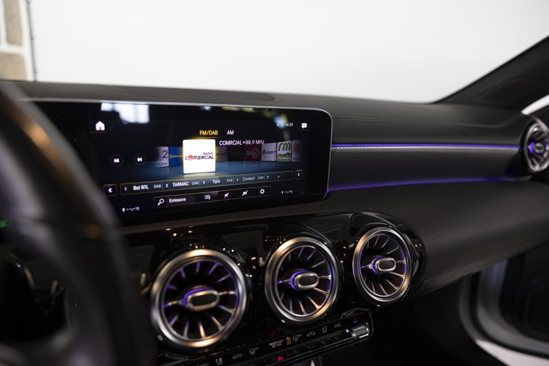 Mercedes Benz CLA 180 d Shooting Brake Style Plus