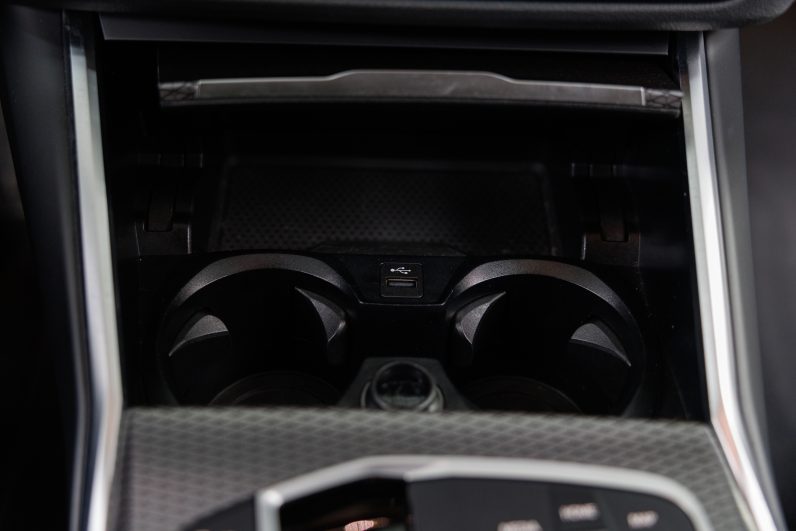 BMW 320e Touring – Híbrido – Pack M