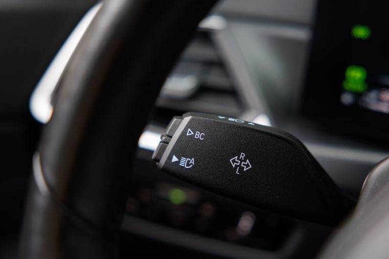 BMW 320e Touring – Híbrido – Pack M