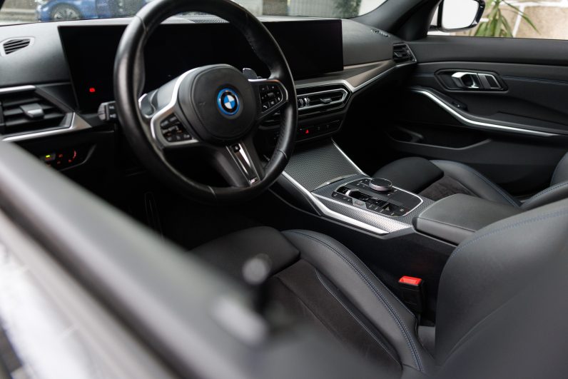 BMW 320e Touring – Híbrido – Pack M