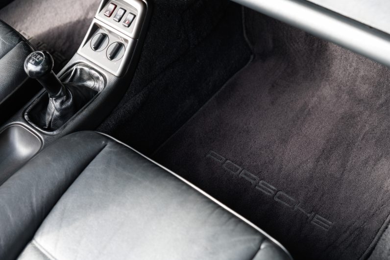 Porsche 911 Carrera 4 Cabrio 3.6